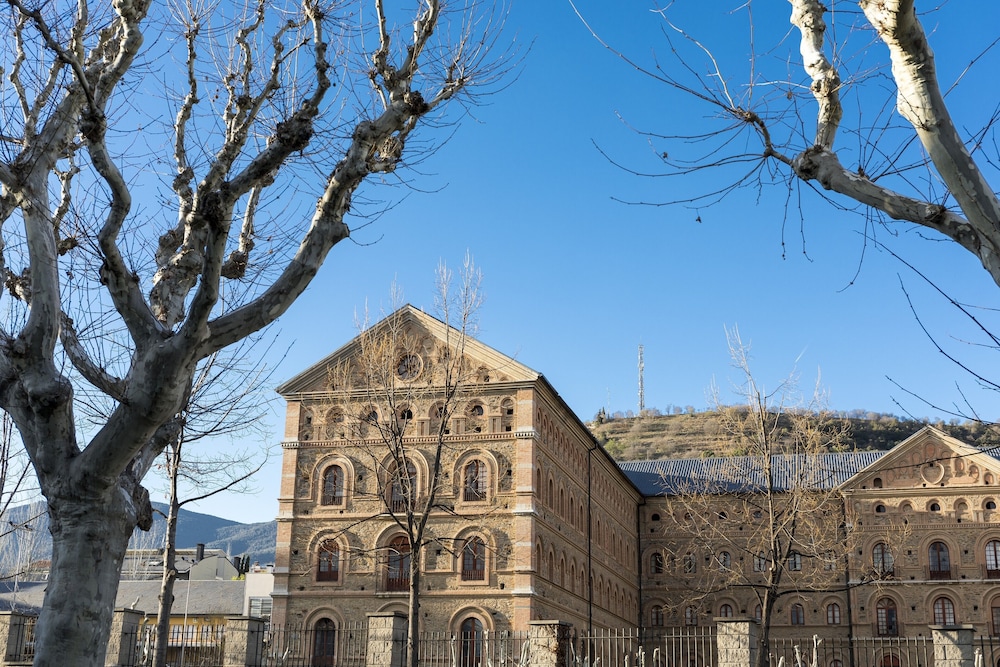 Parador de la Seu d'Urgell 46/50