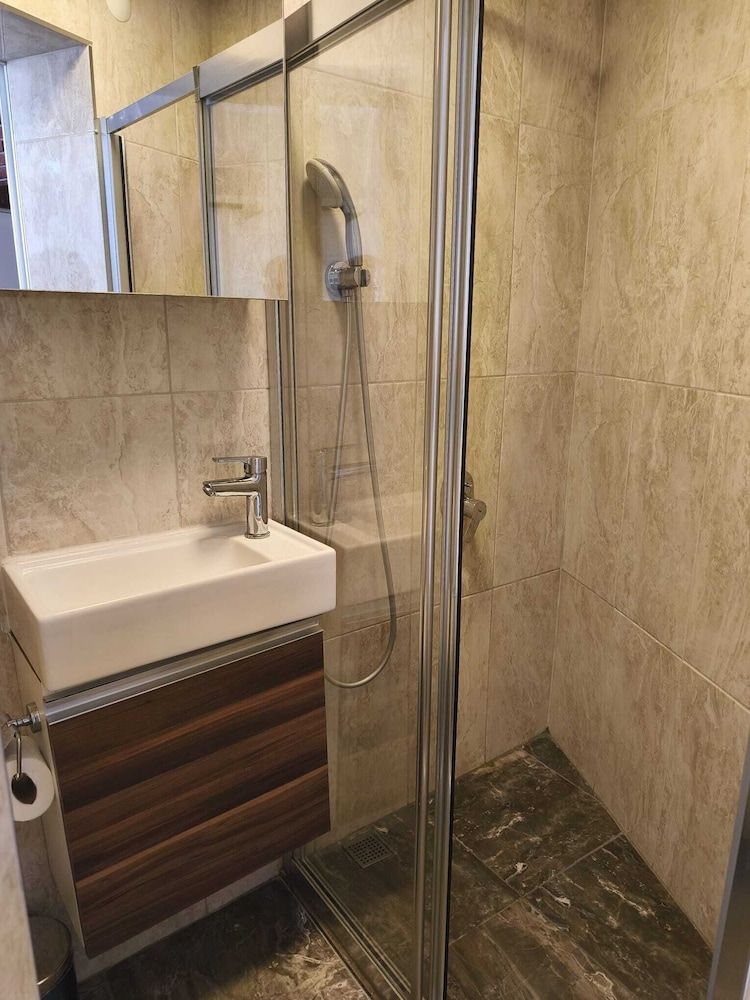 Ozmen Otel 40/44