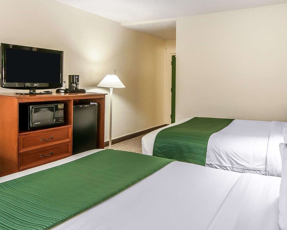 غرفة بسريرين كوين لذوي الإعاقة، Quality Inn Downtown Convention Center 2/6