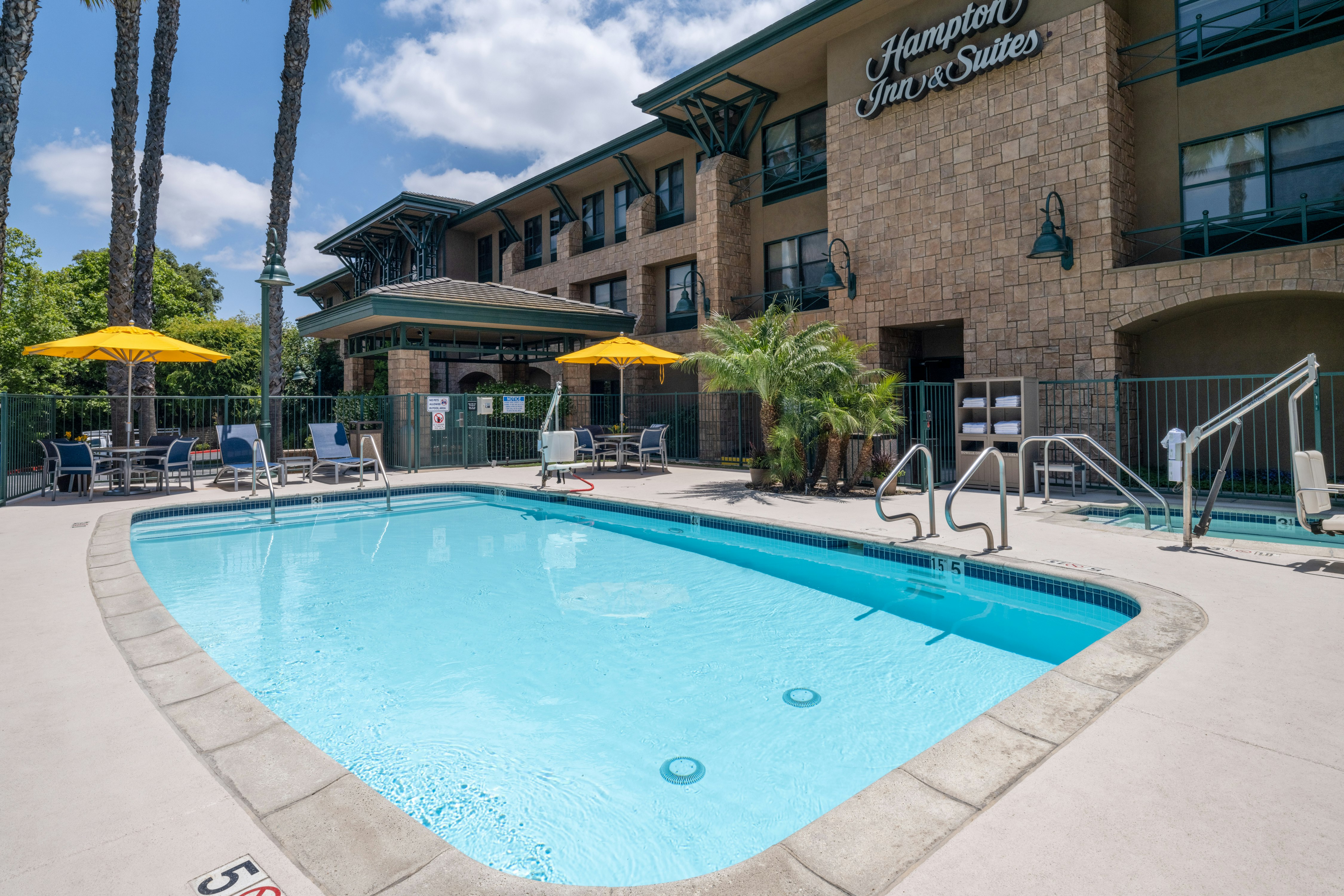 Hampton Inn Suites Agoura Hill 46/46