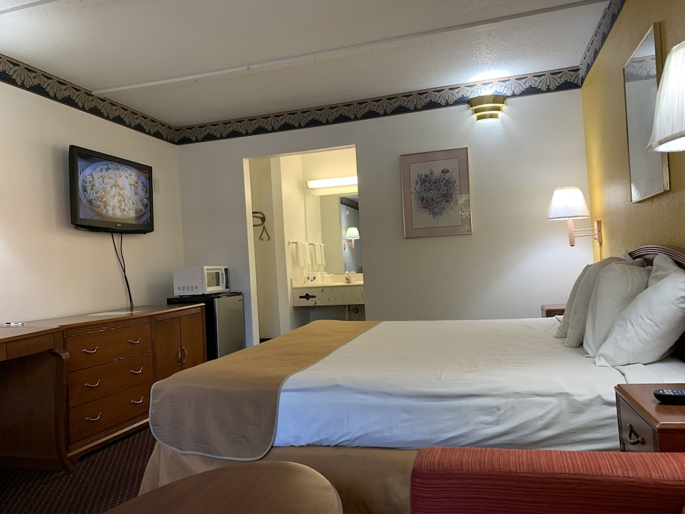 Americas Best Value Inn Roxboro 16/38