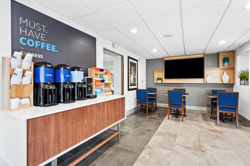 Holiday Inn Express Hopewell - Fort Lee Area, an IHG Hotel 32/40