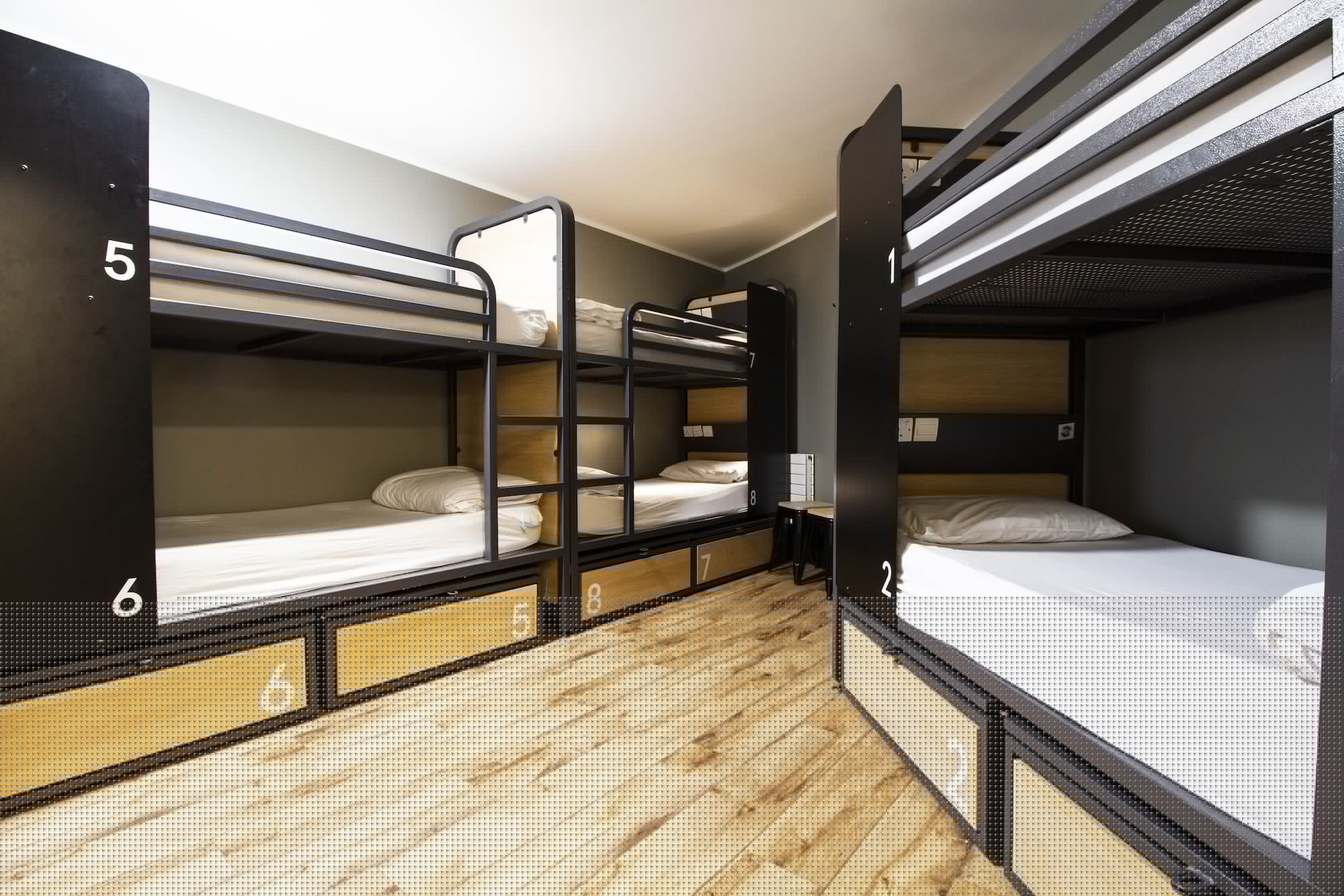 Private, 8 Beds