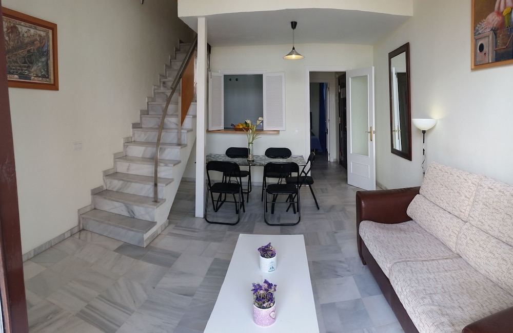 Apartamentos Larga 70 46/80