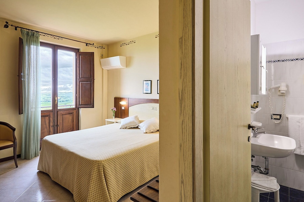 Hotel dei Capitani 65/65