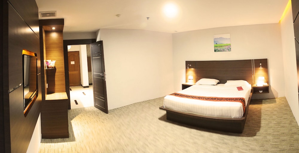 89 Hotel 20/86