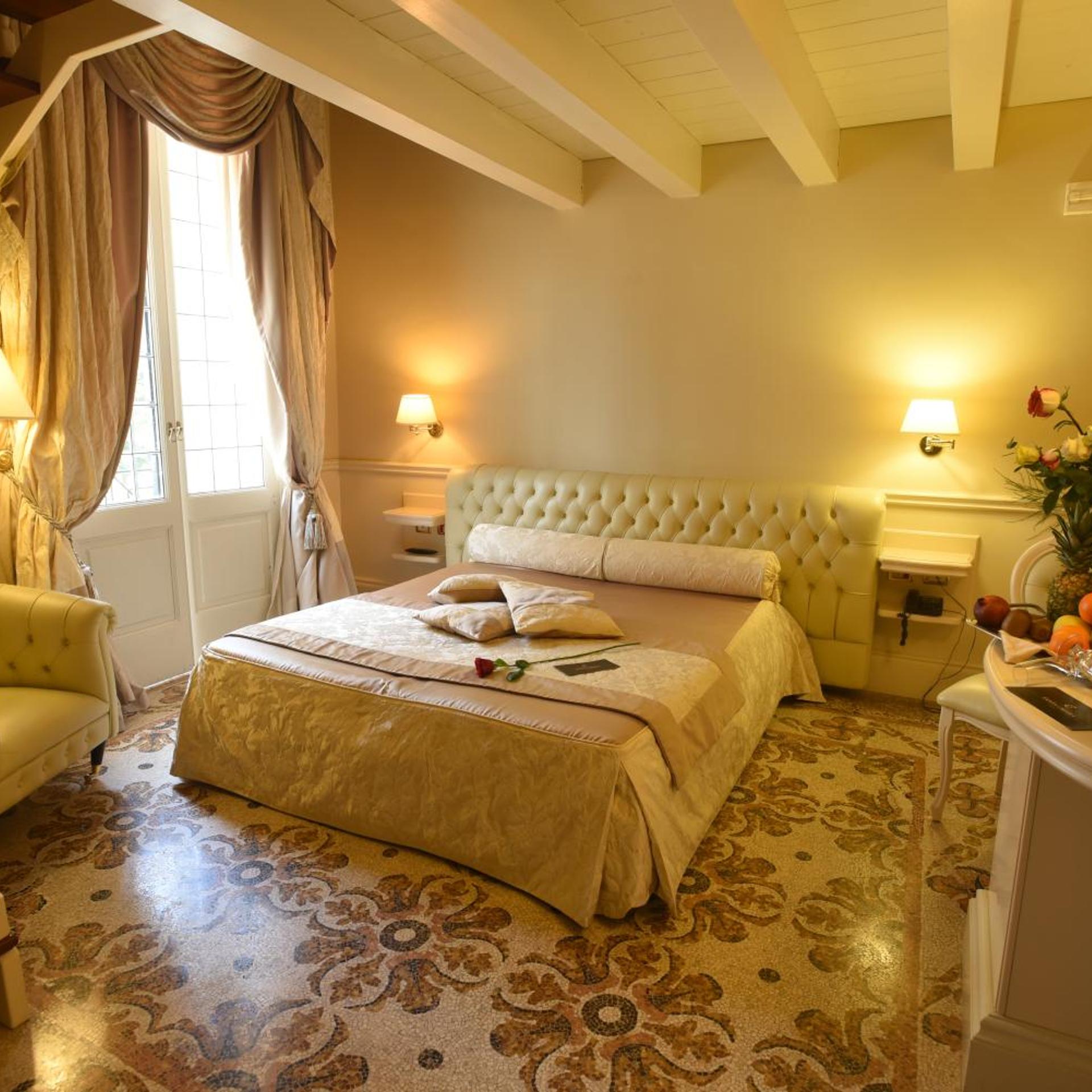 Room, Quadruple, Two Story