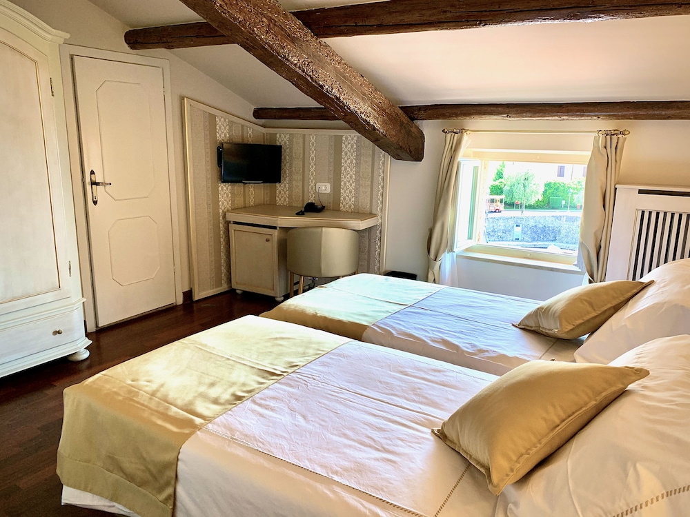PENTHOUSE, DOUBLE BED, HARBOUR VIEW