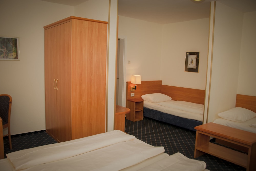 Elbbrucken Hotel 21/50