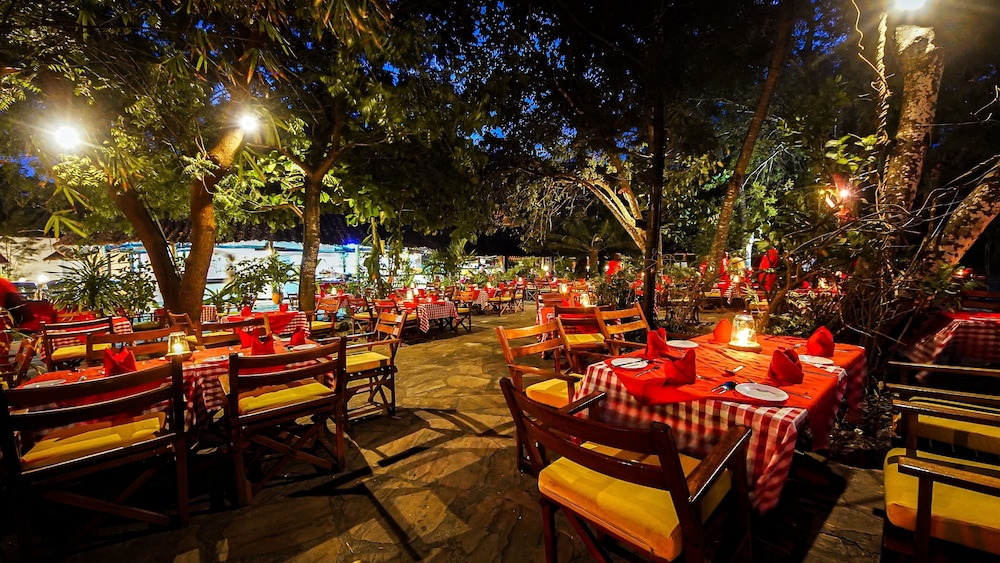 Papillon Lagoon Reef Hotel 34/61