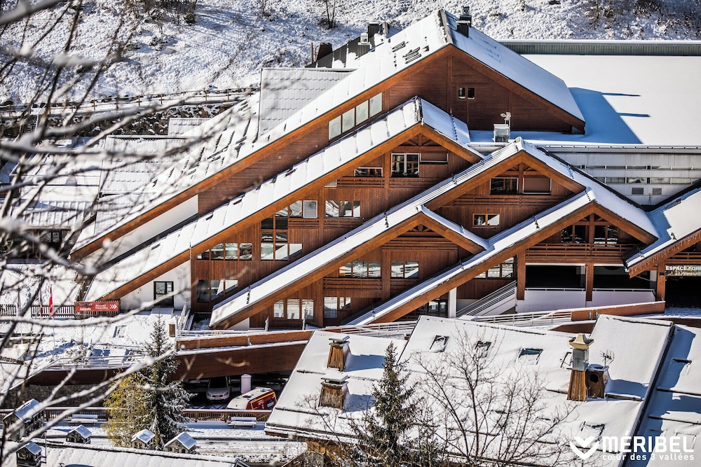 Hotel La Tarentaise 1/50