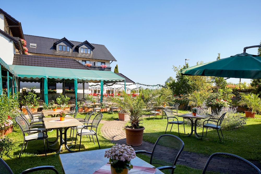 Hotel-Restaurant Sonnenhof 27/39