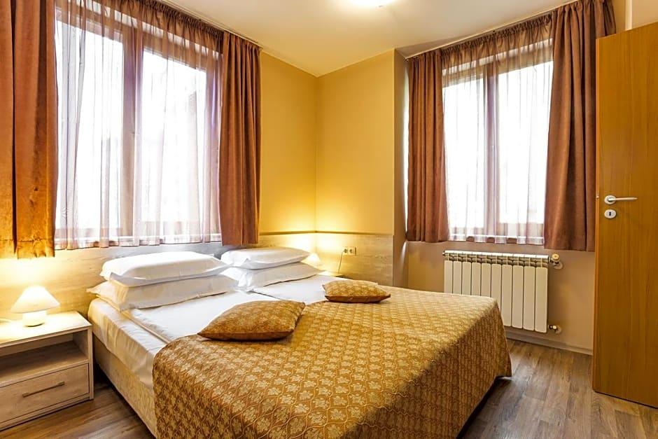 Sofia Place 12/50