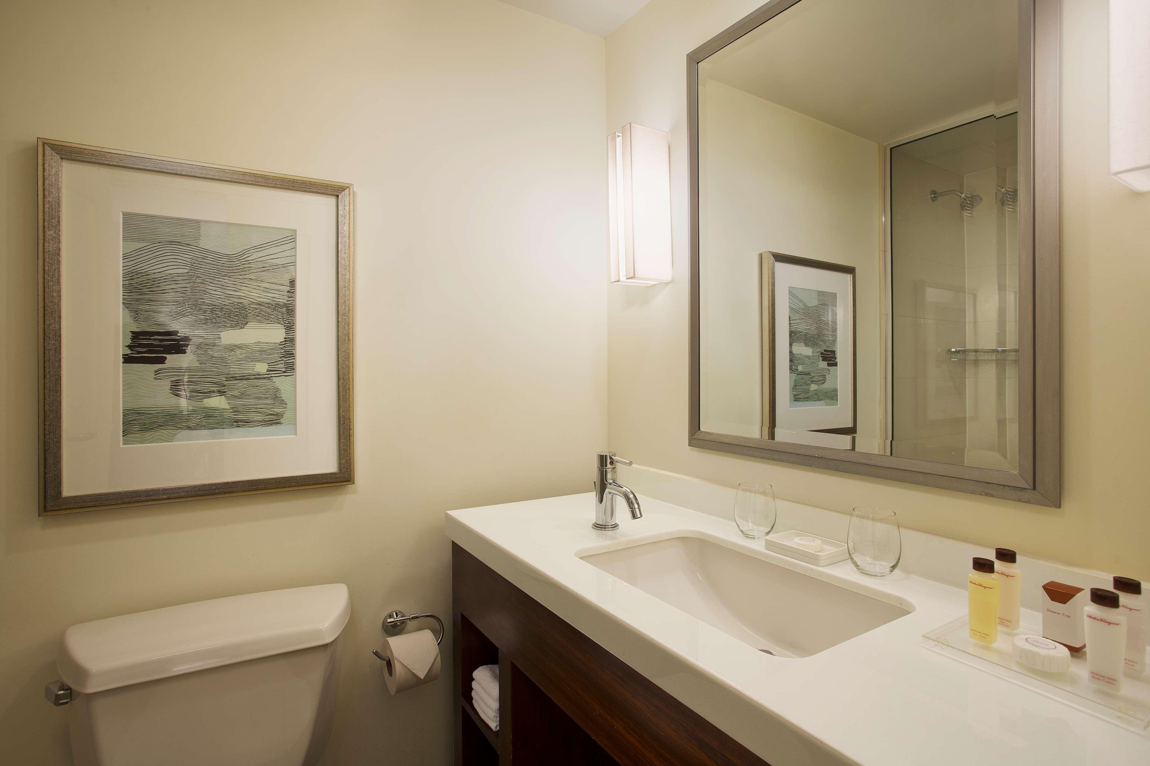 Walkout, King Bed, Beach Front