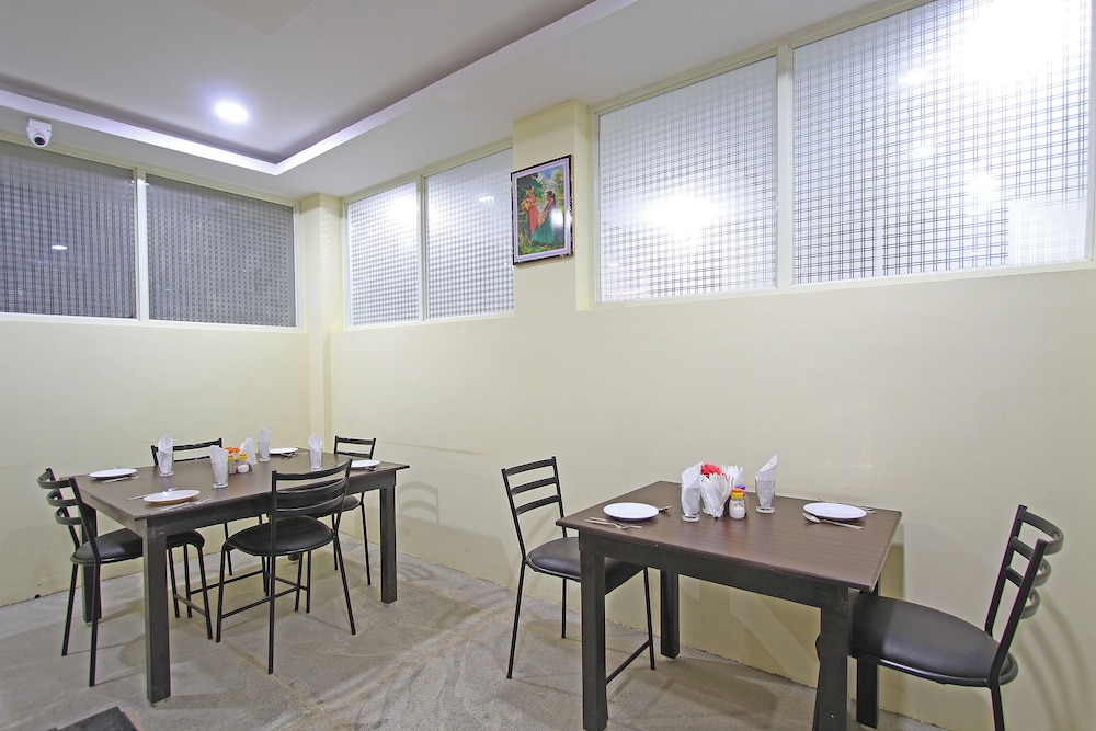 Tranzotel Bangalore Airport Hotel 38/47