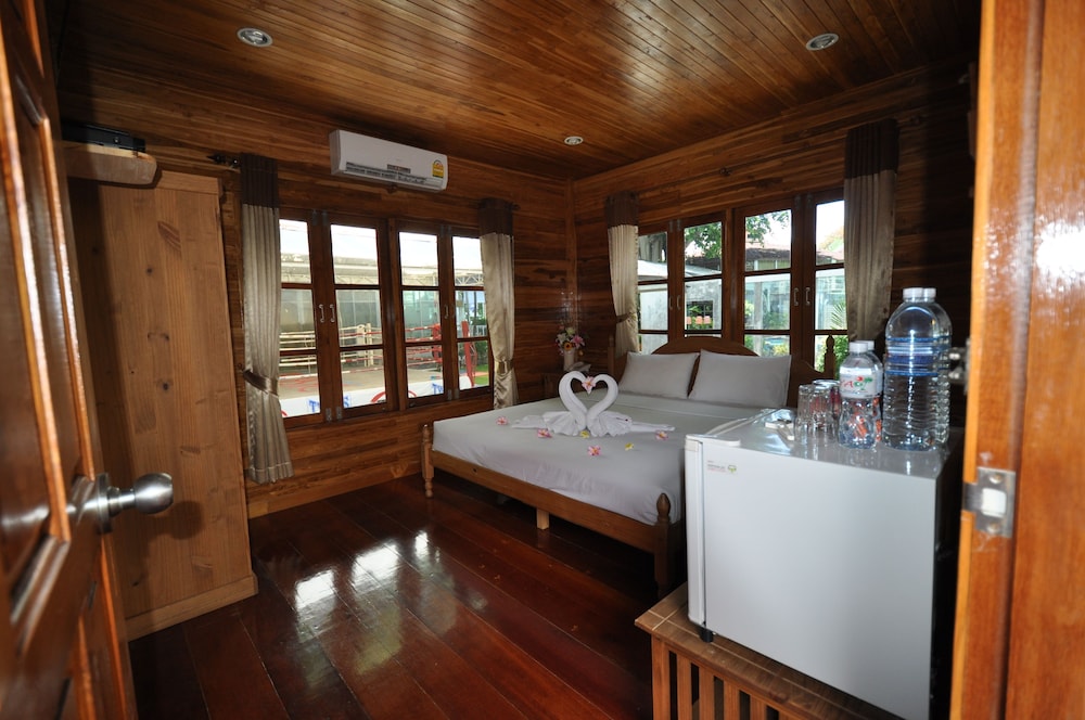 Basaya Beach Hotel And Resort 38/63