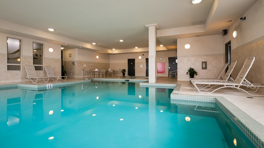 Best Western Plus Sherwood Park Inn and Suites 33/59