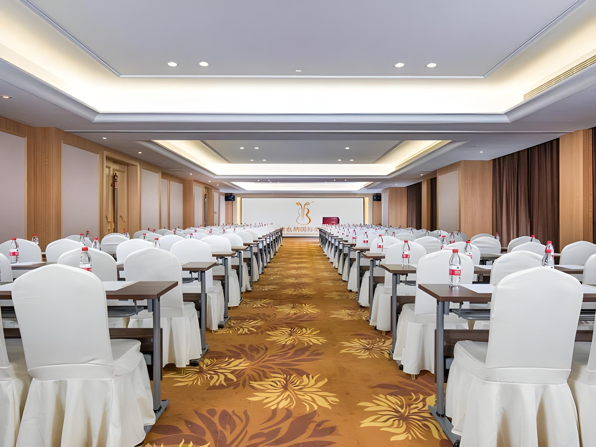 Vienna International Hotel (Suzhou University Town Yuexi subway station store) 32/35