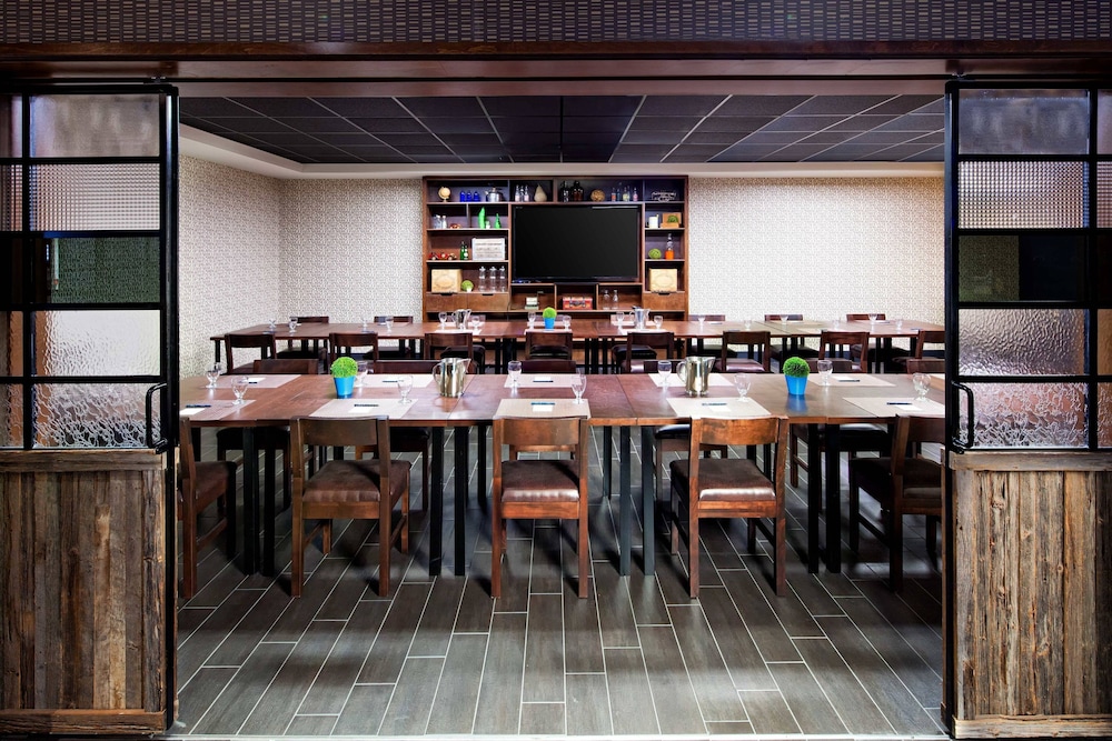 Four Points by Sheraton Edmundston Hotel & Conference Center 24/27