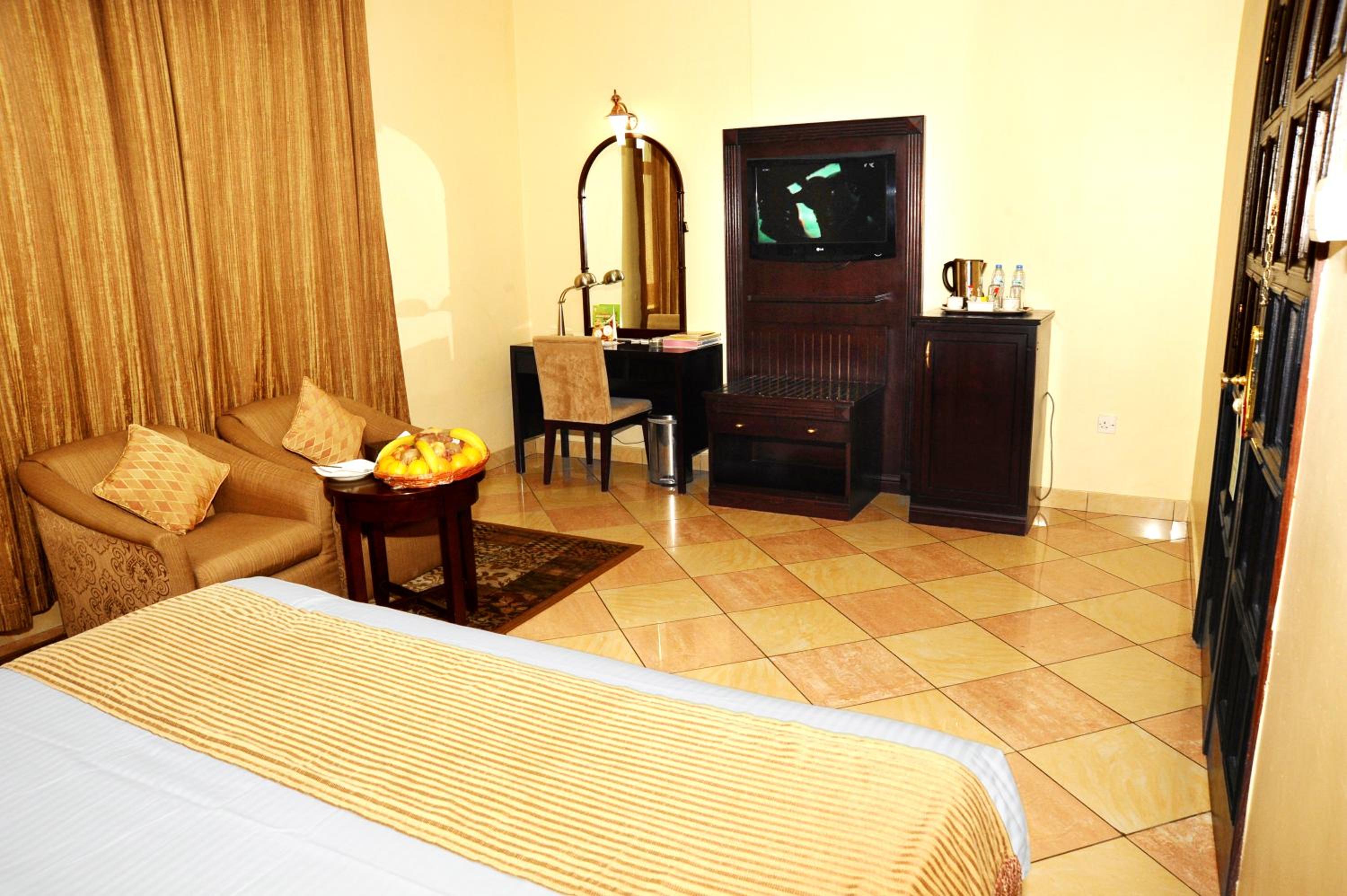 جناح جونيور، Al Jazeera Royal Hotel 9/10