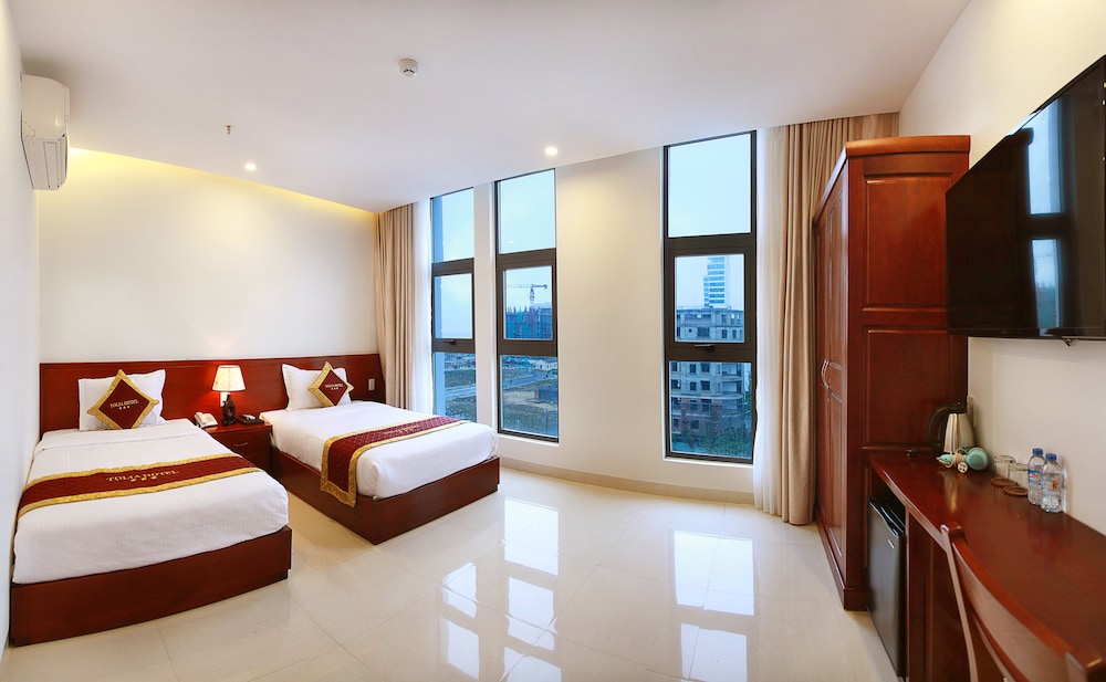 May Beach Hotel 23/43