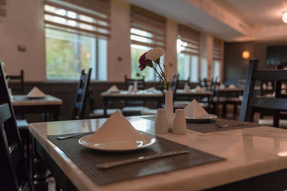 THE CONROY BOUTIQUE HOTEL 27/38
