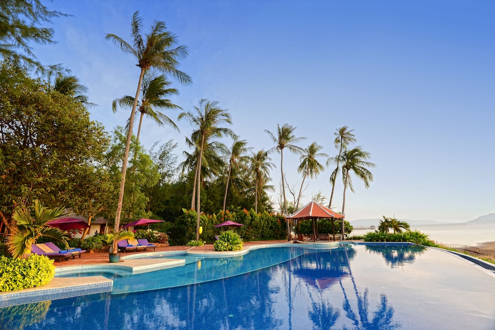 Nataya Roundhouse Coral Bay Resort and Spa 47/51