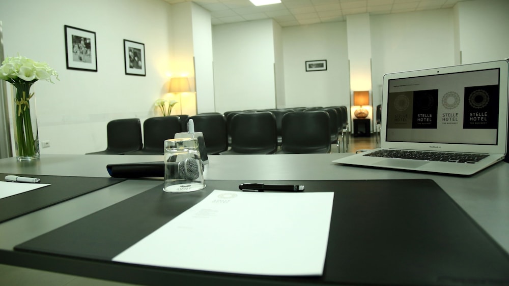 Stelle the Businest Hotel 39/47