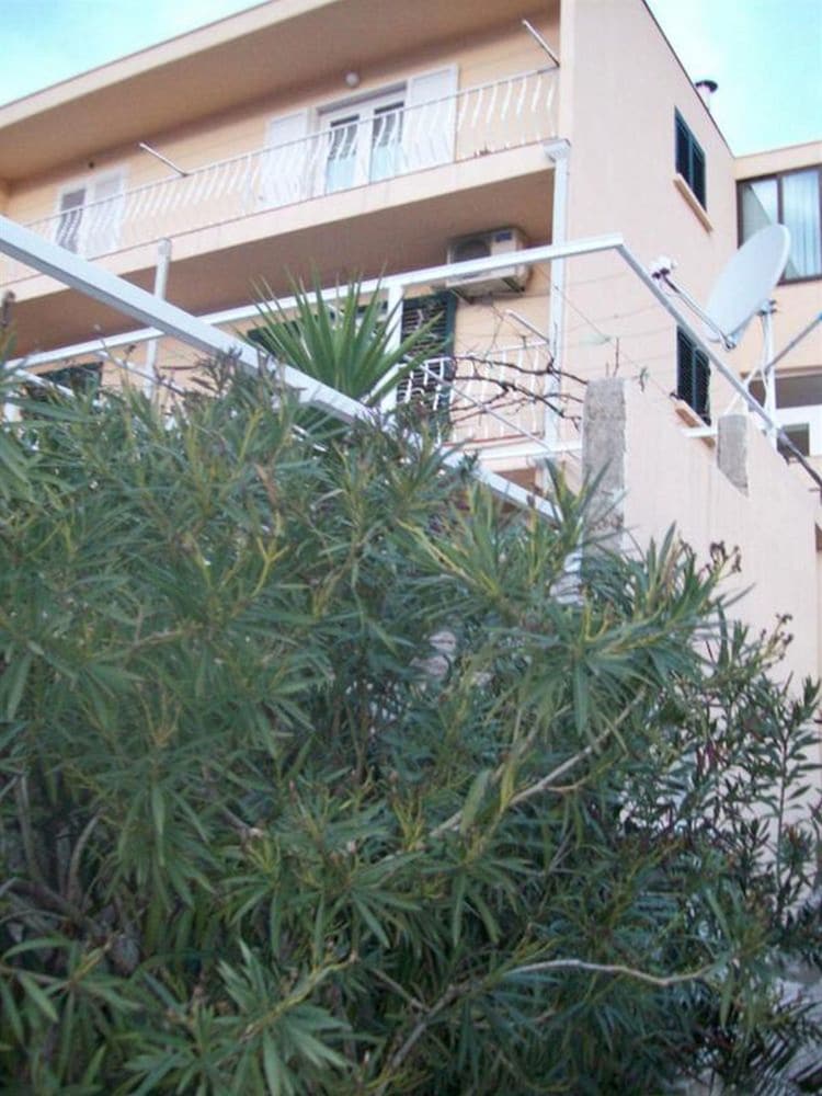 Anna Guesthouse 2/50