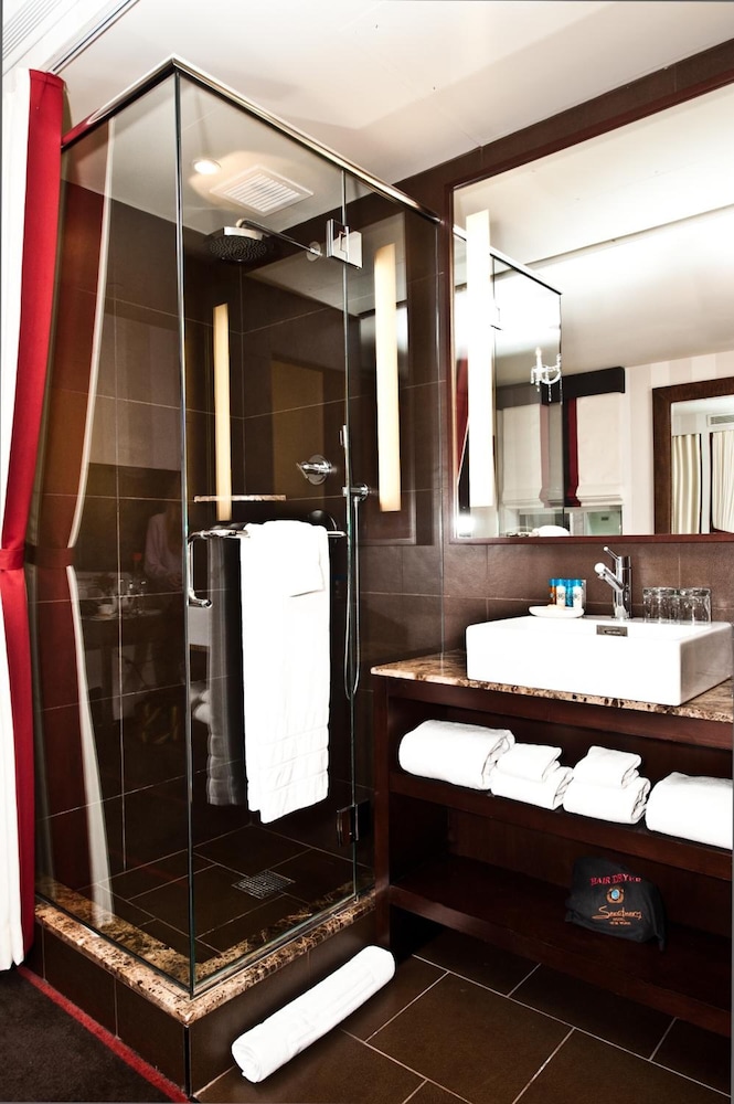 Sanctuary Hotel New York 5/56