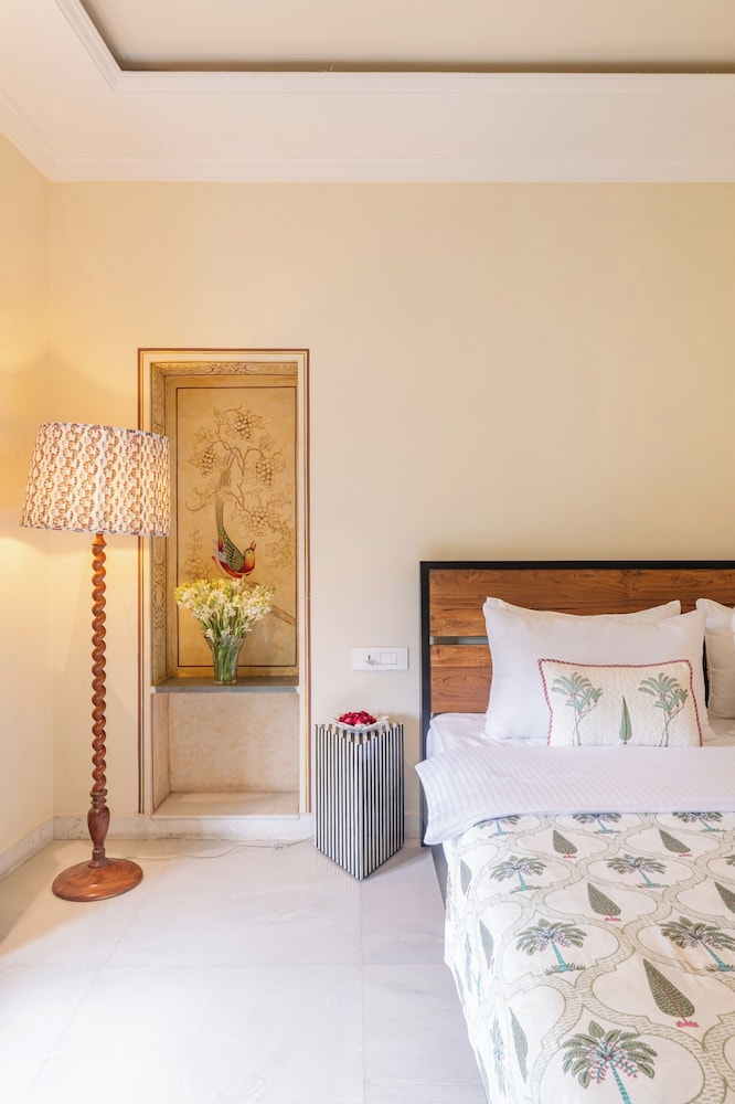 Niravi Jaipur 12/50