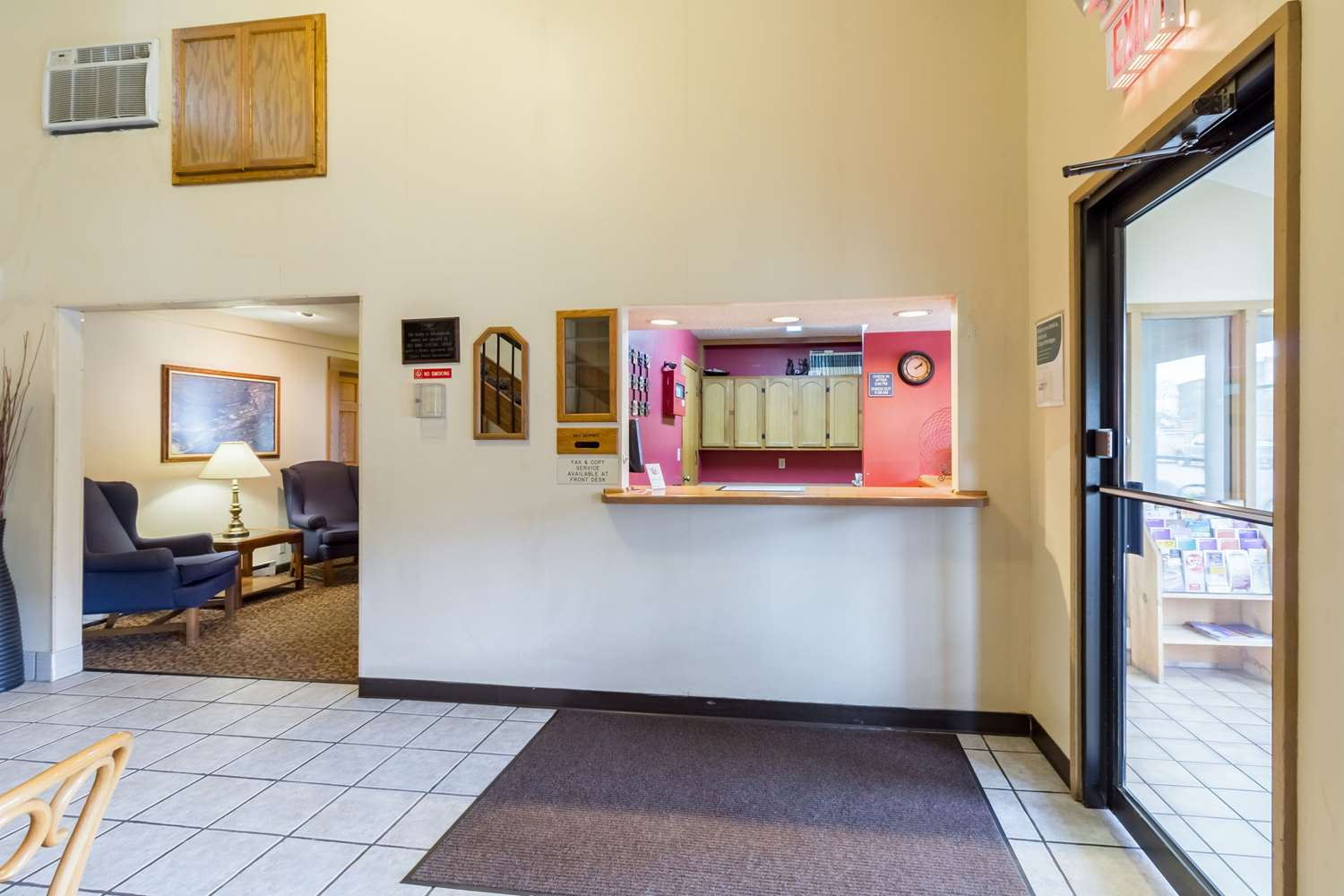 Rodeway Inn Red Wing, MN 7/44