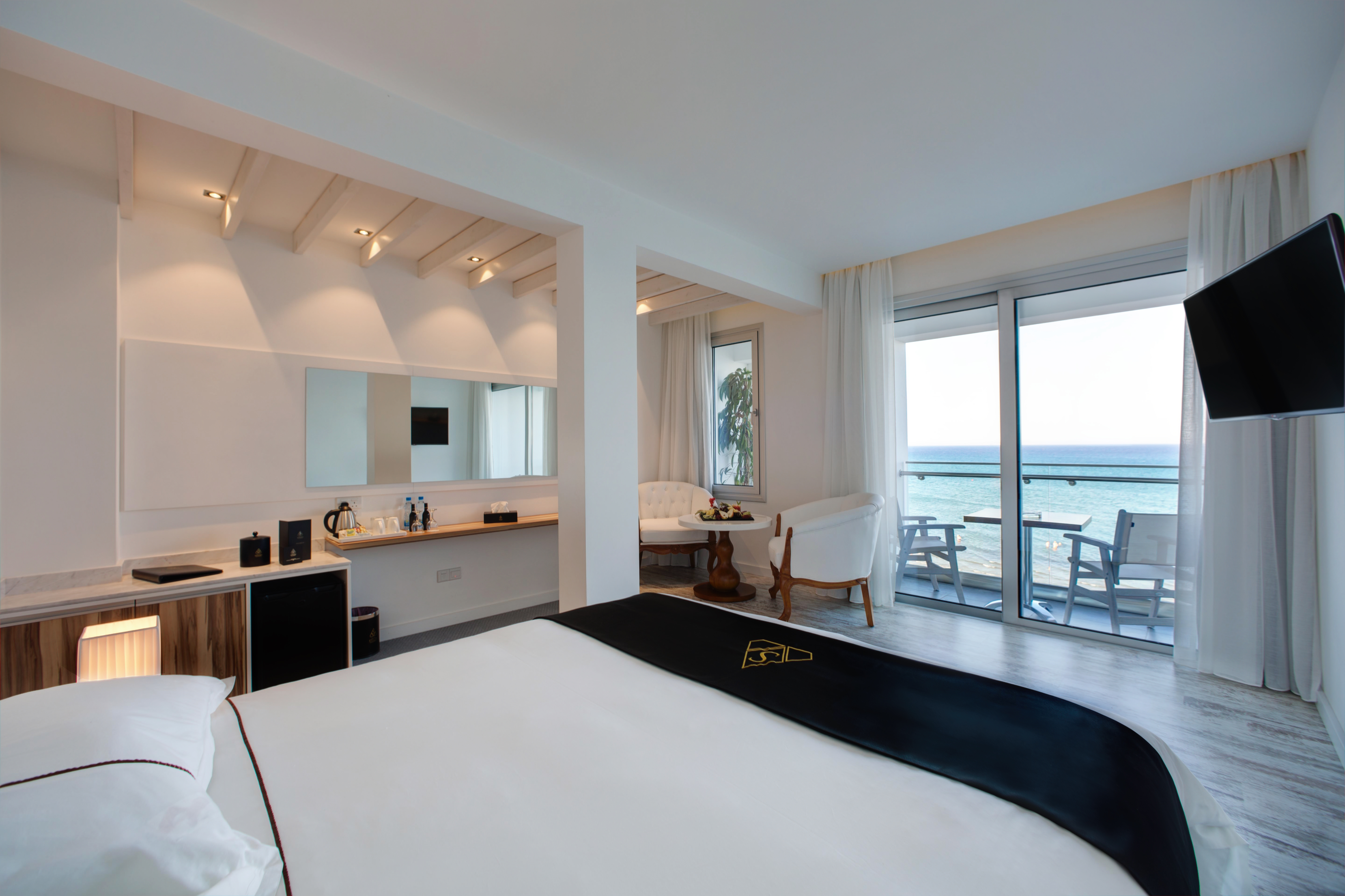 Superior, Double Bed, Sea View