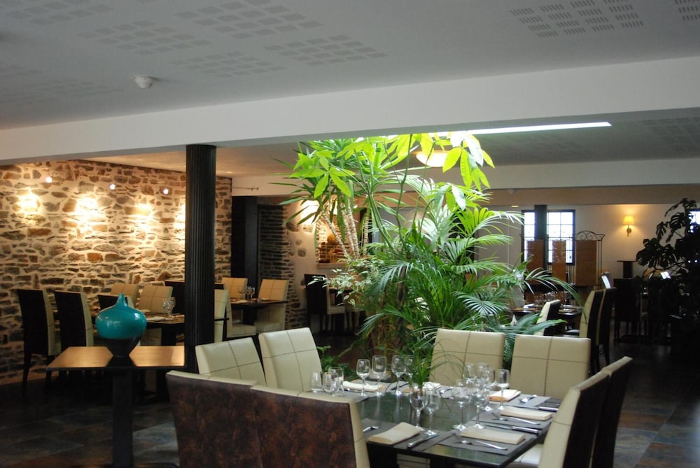 Hotel De France 37/49