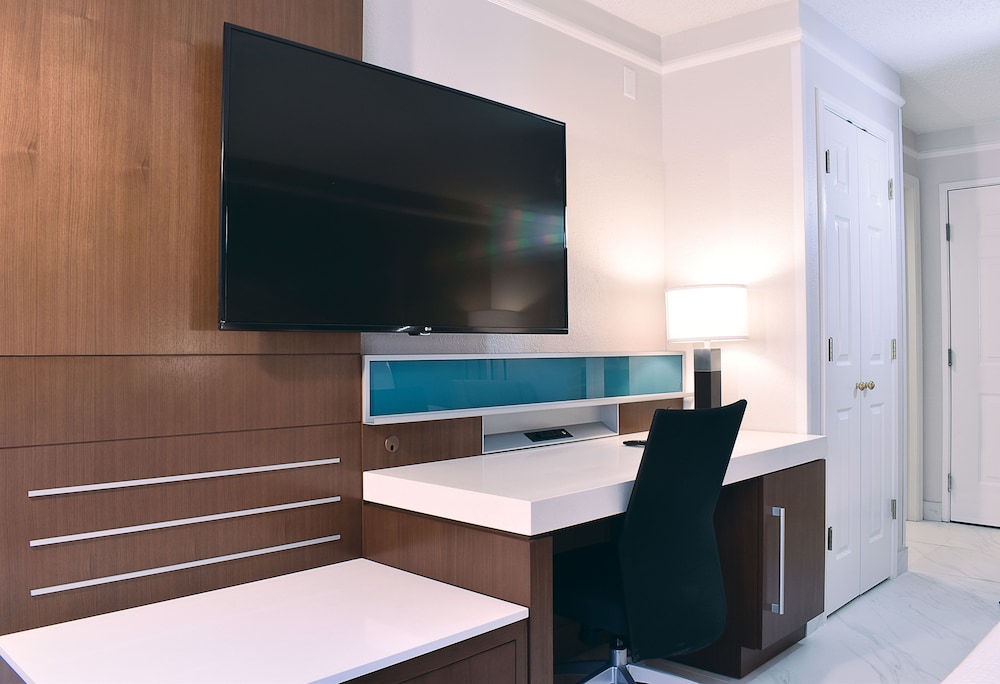 Delta Hotels By Marriott Indianapolis East 33/39