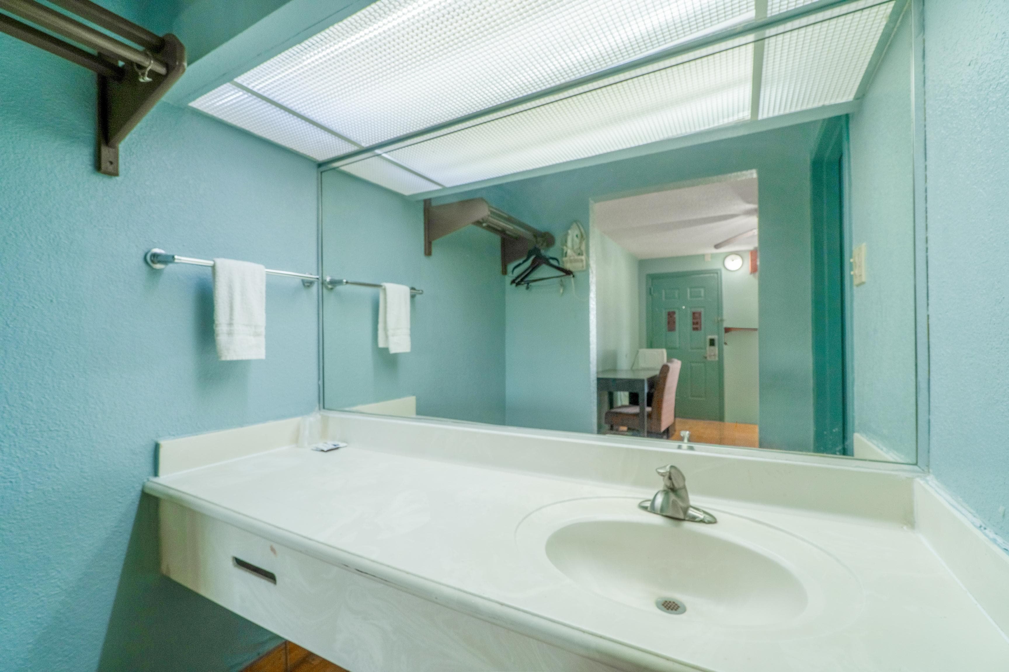 Lone Star Inn & Suites Harlingen TX 60/60
