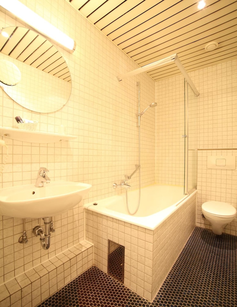 Hotel Alster Hof 36/60