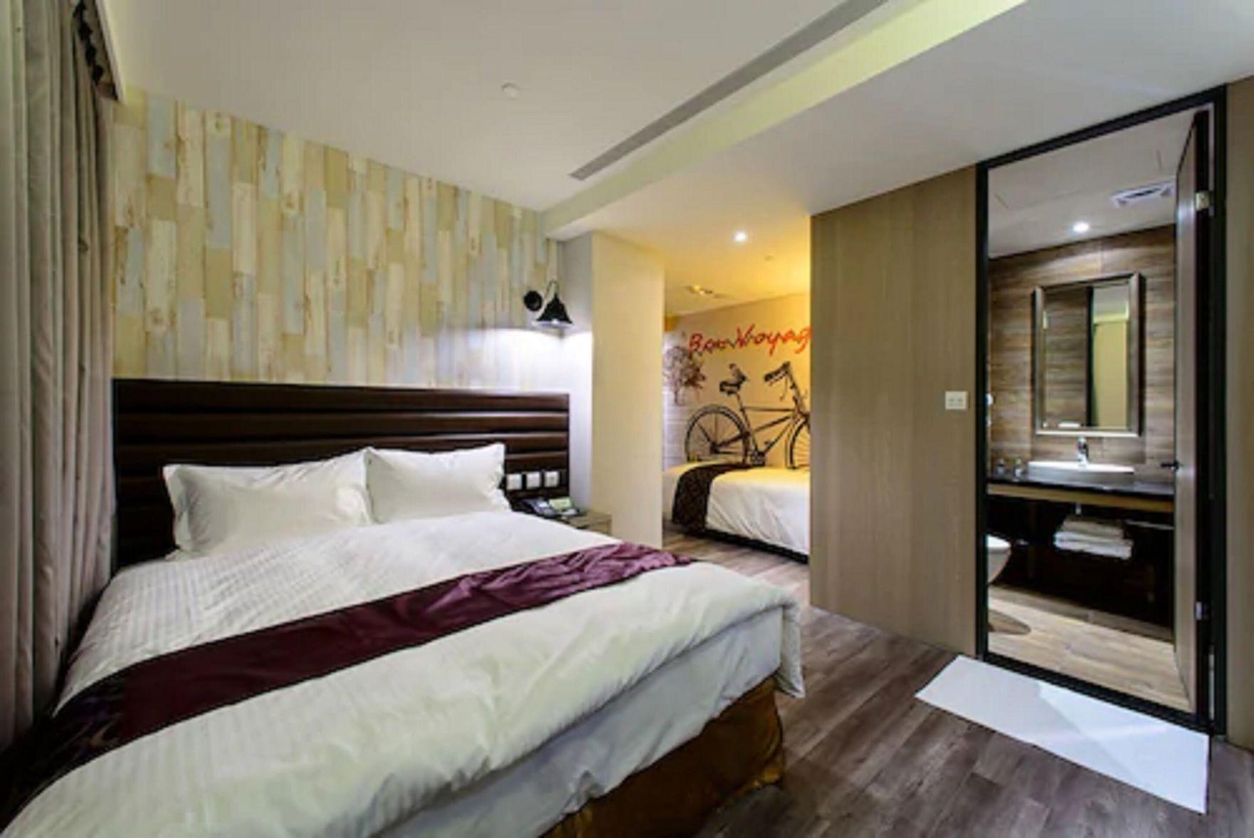 Business, Double Bed, No Parking