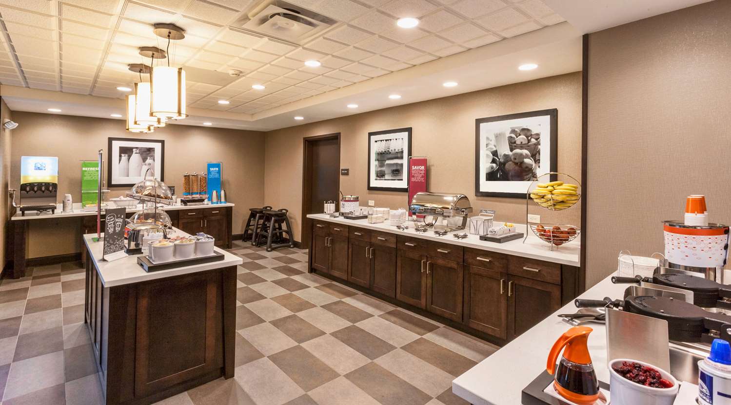 restaurant cafeteria