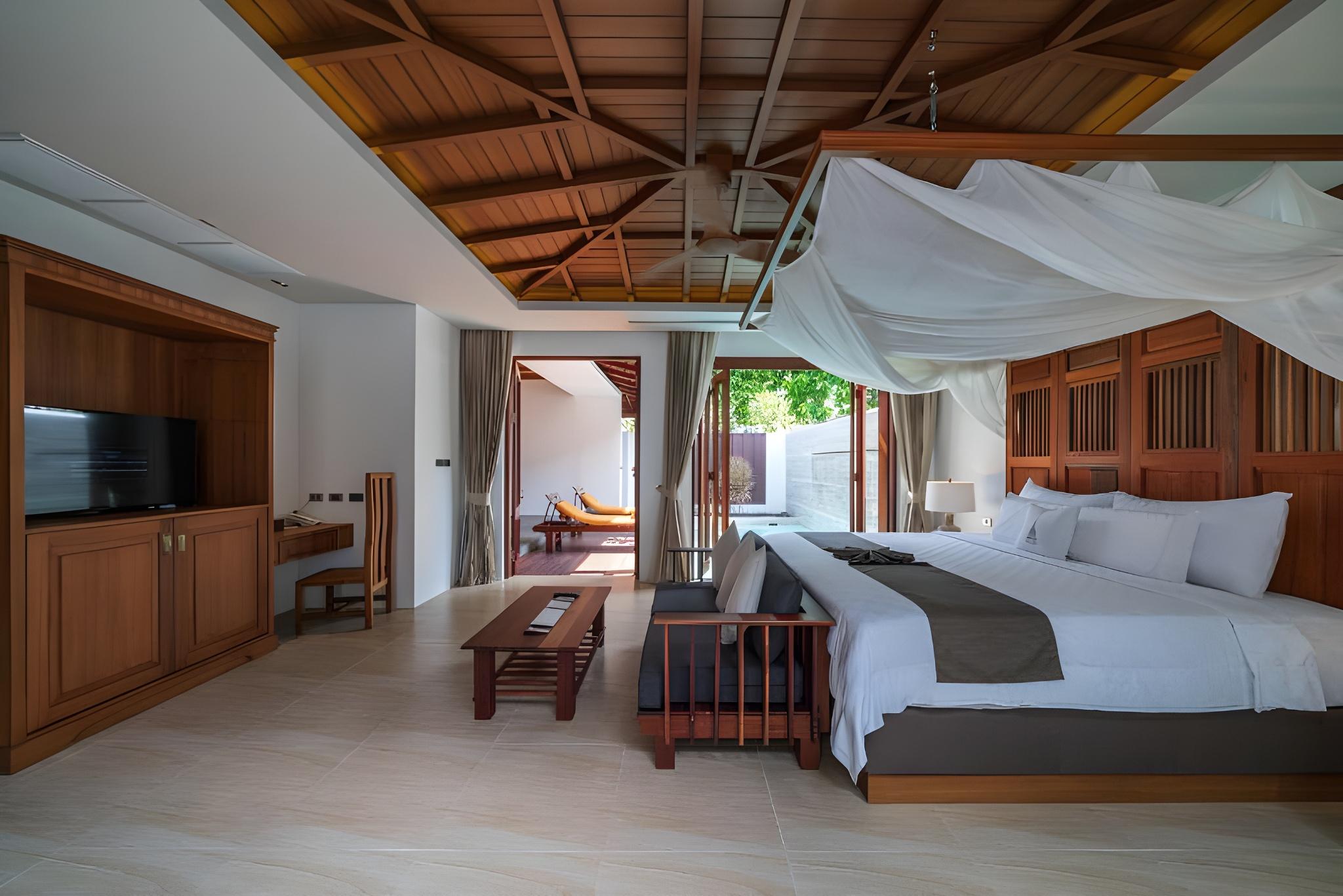 Premier, Villa, King and Twin Beds, with Pool