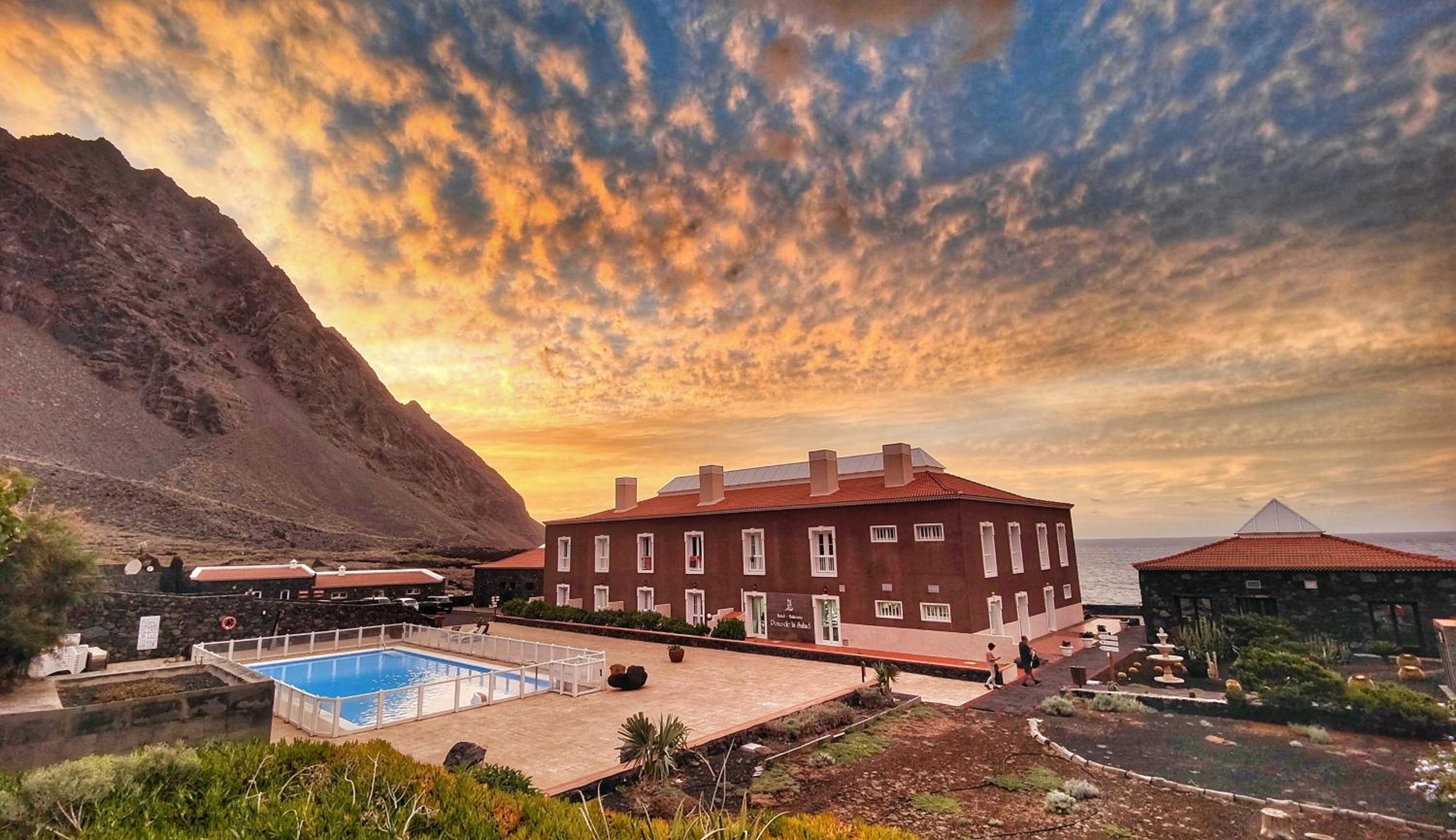 Hotel Balneario Pozo de La Salud 34/39