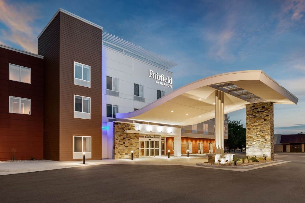 Fairfield Inn & Suites Yankton 1/27