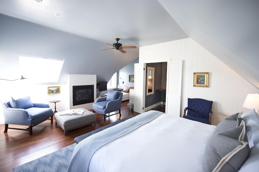 Cape Arundel Inn & Resort 11/49