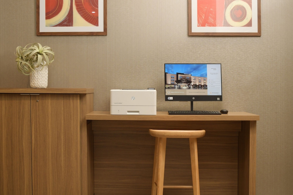 SpringHill Suites Lindale 24/29