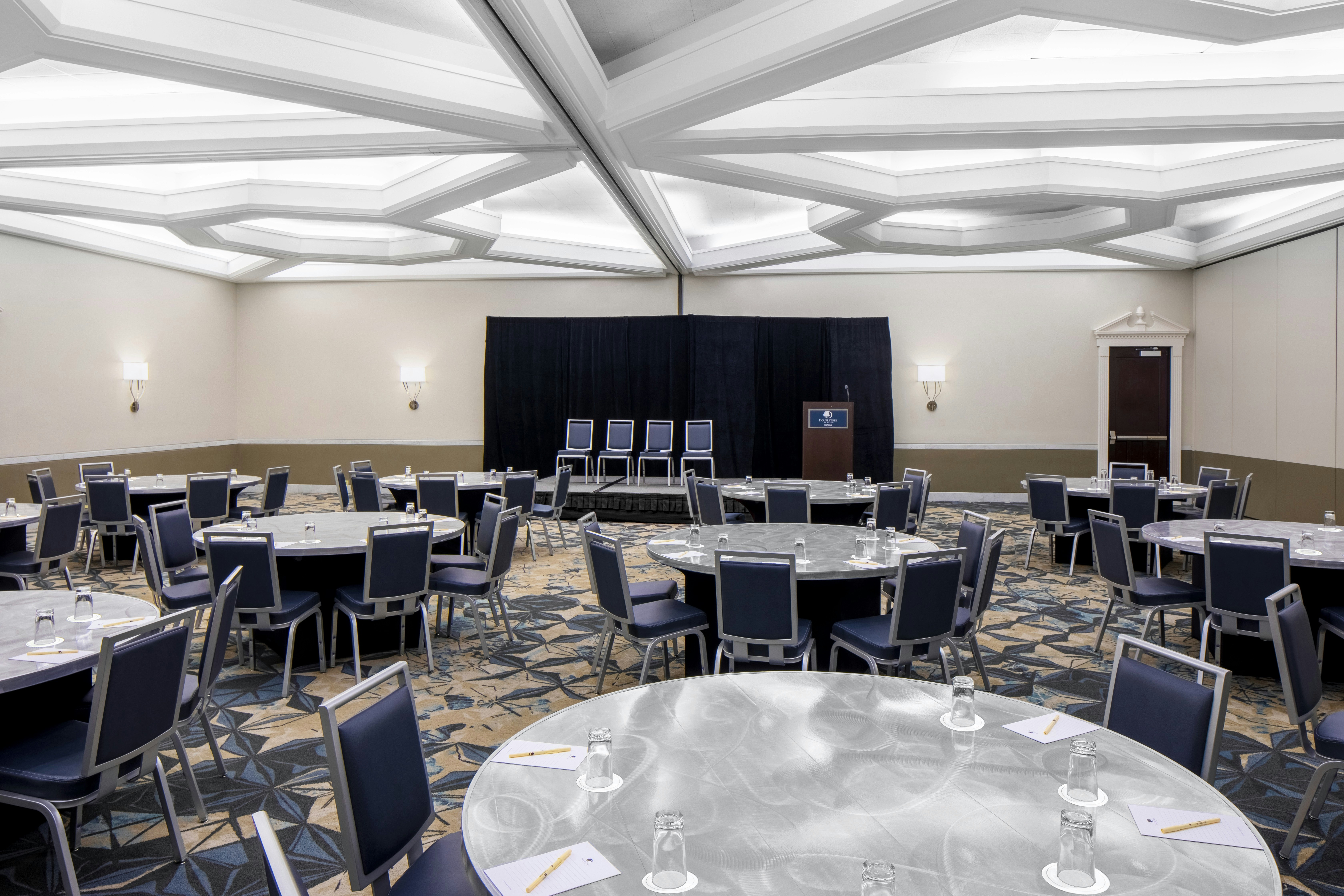 DoubleTree by Hilton Nashua 21/33