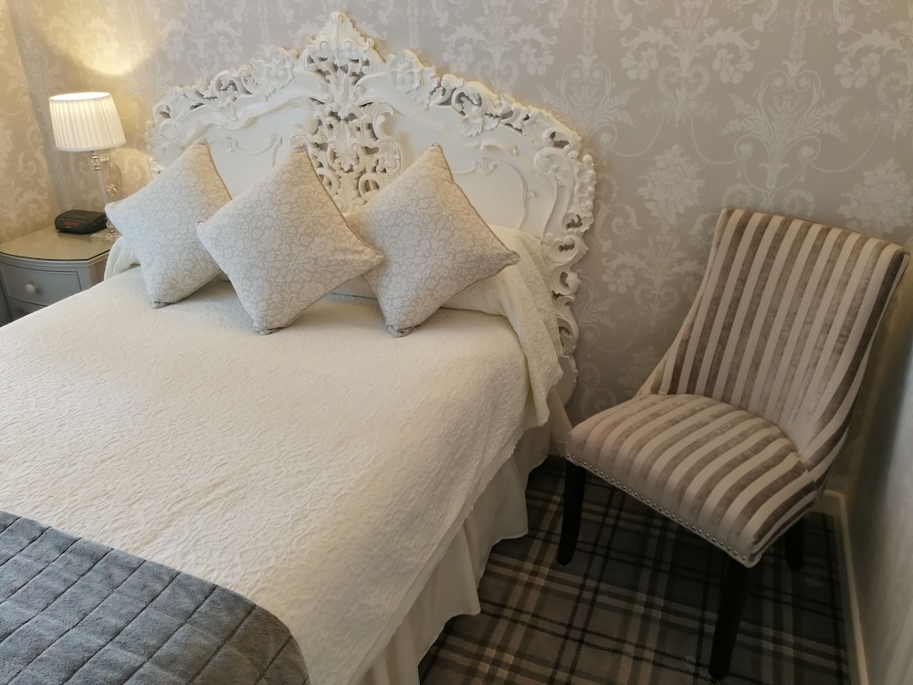 Rosemullion Hotel - Guest house 11/24