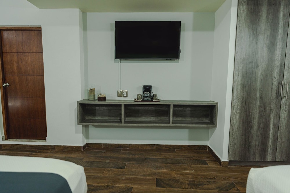 Real Naviero Hotel Ejecutivo 5/25