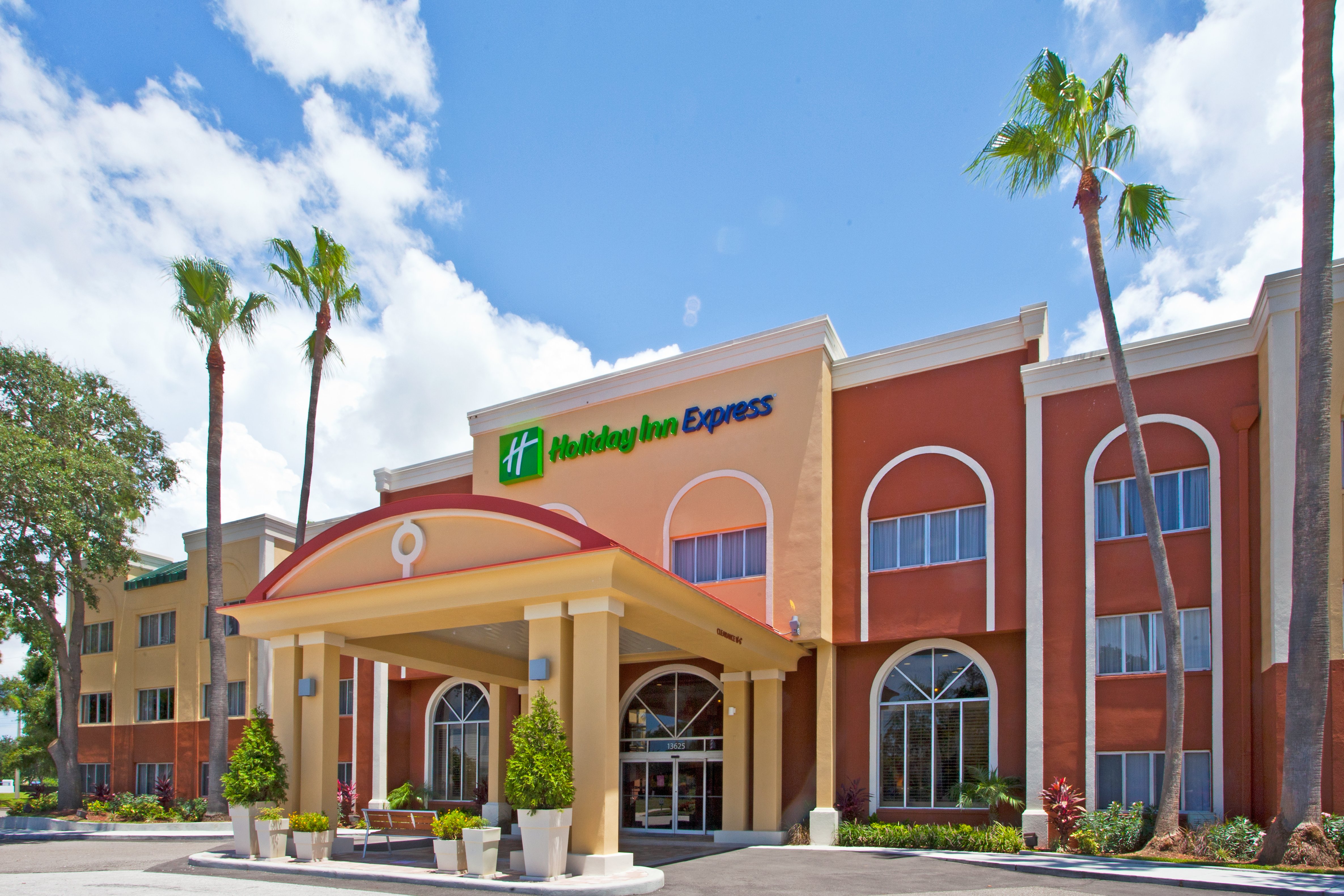 Holiday Inn Express Clearwater East Icot Center 8/78