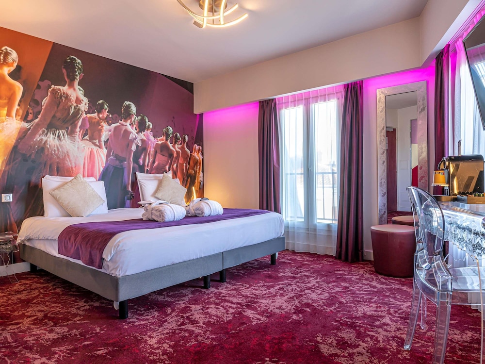 Mercure Paris Place d Italie 35/74