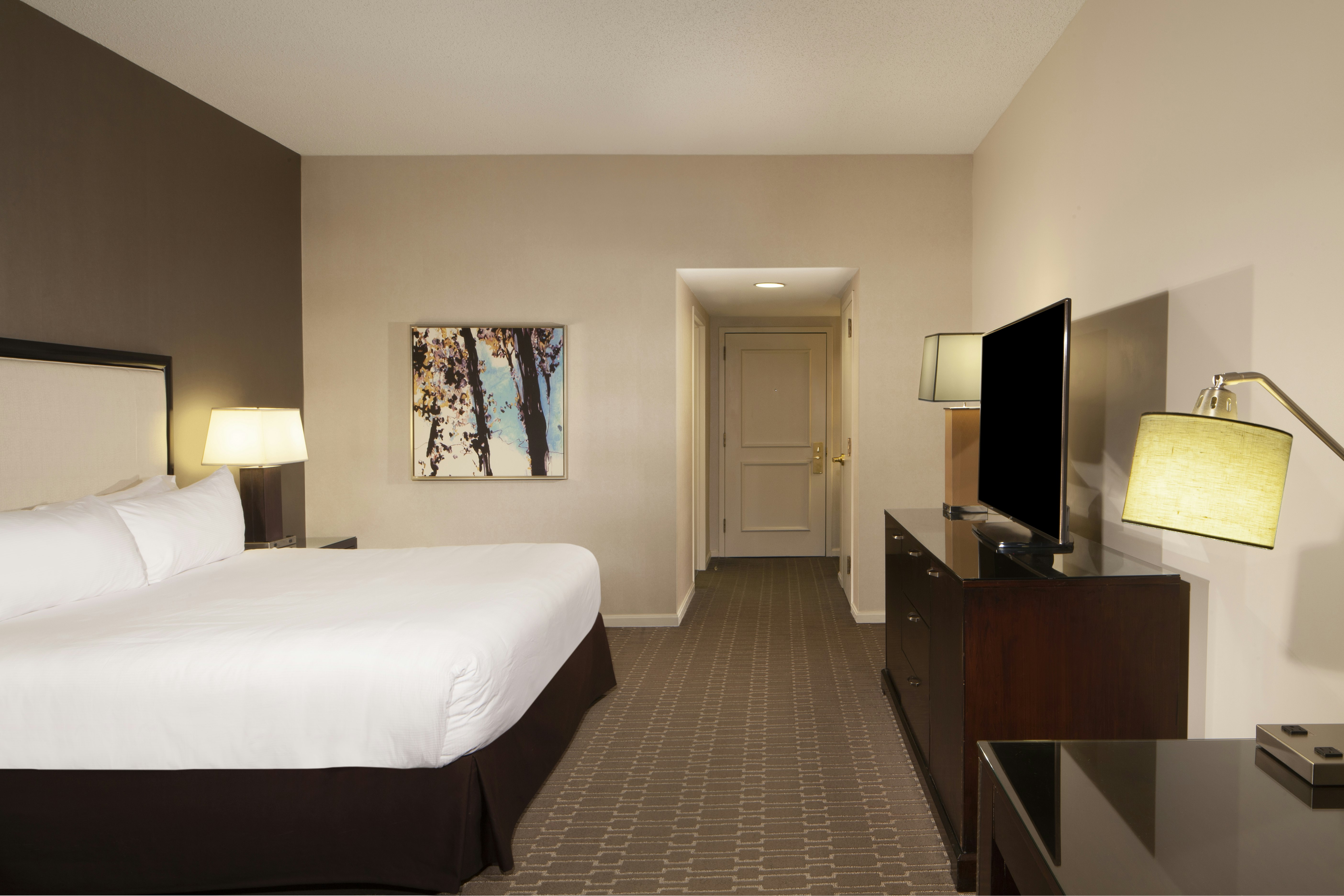 PURE, WELLNESS, KING BED